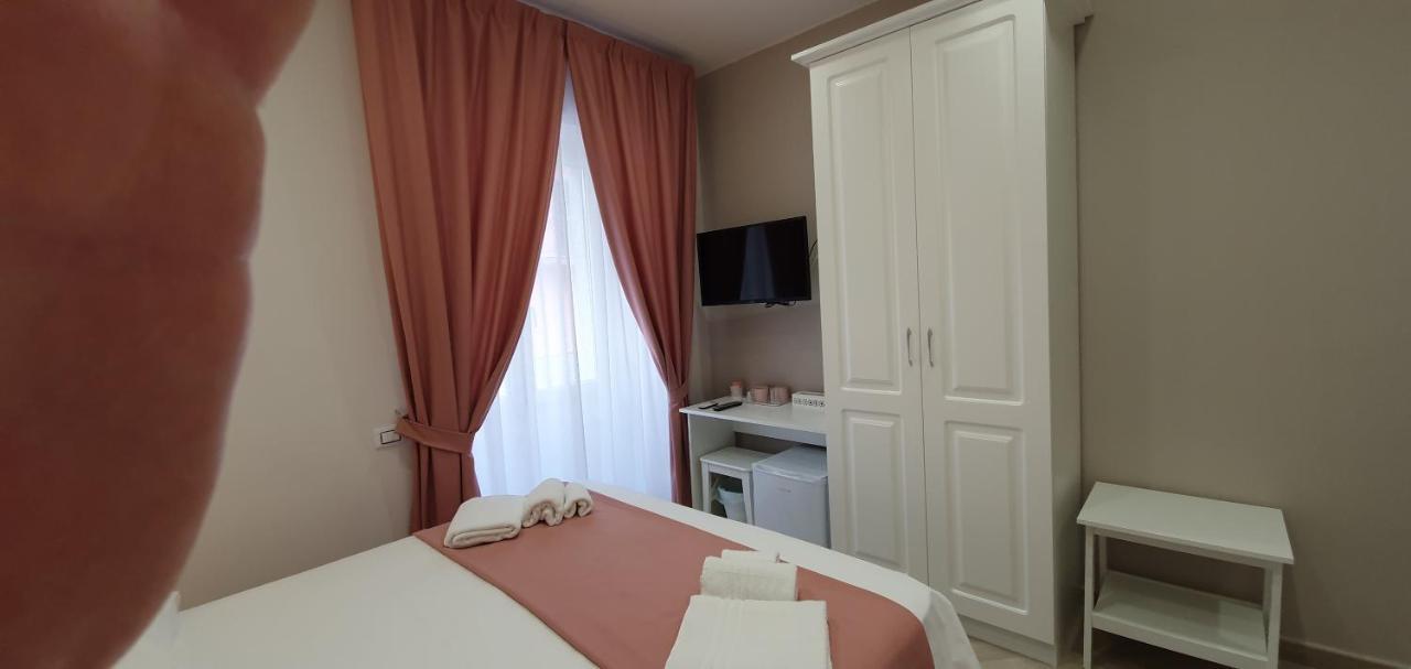 Bed and Breakfast Dimora Costantino Nápoles Exterior foto