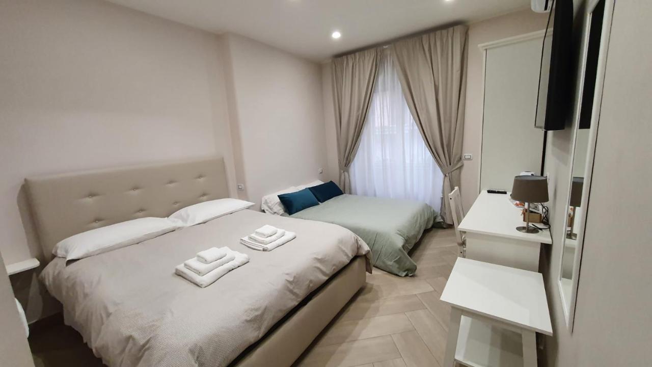 Bed and Breakfast Dimora Costantino Nápoles Exterior foto