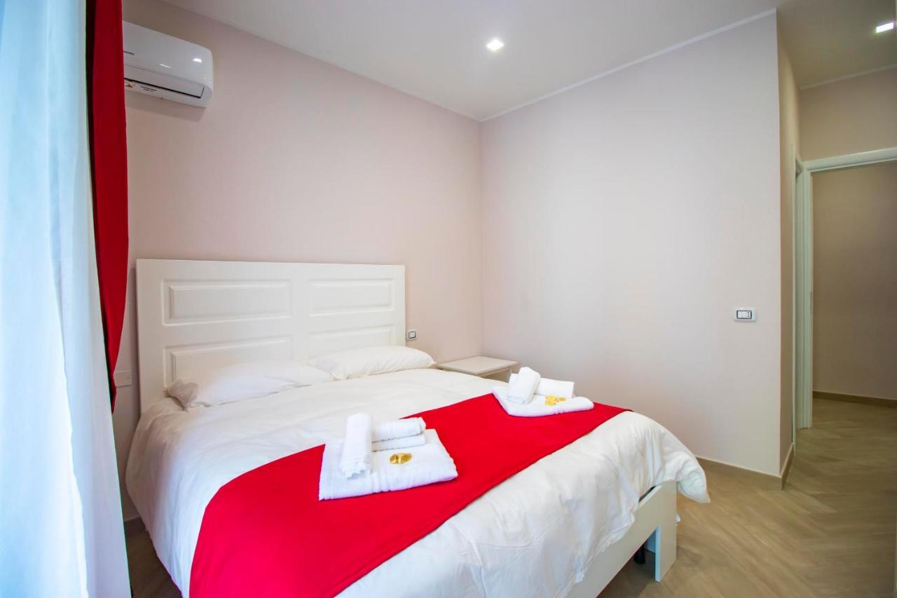 Bed and Breakfast Dimora Costantino Nápoles Exterior foto