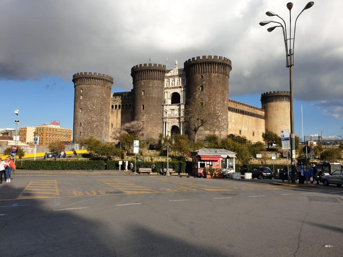 Bed and Breakfast Dimora Costantino Nápoles Exterior foto